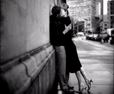 innamorati_bacio_foto_in_bianco_e_nero